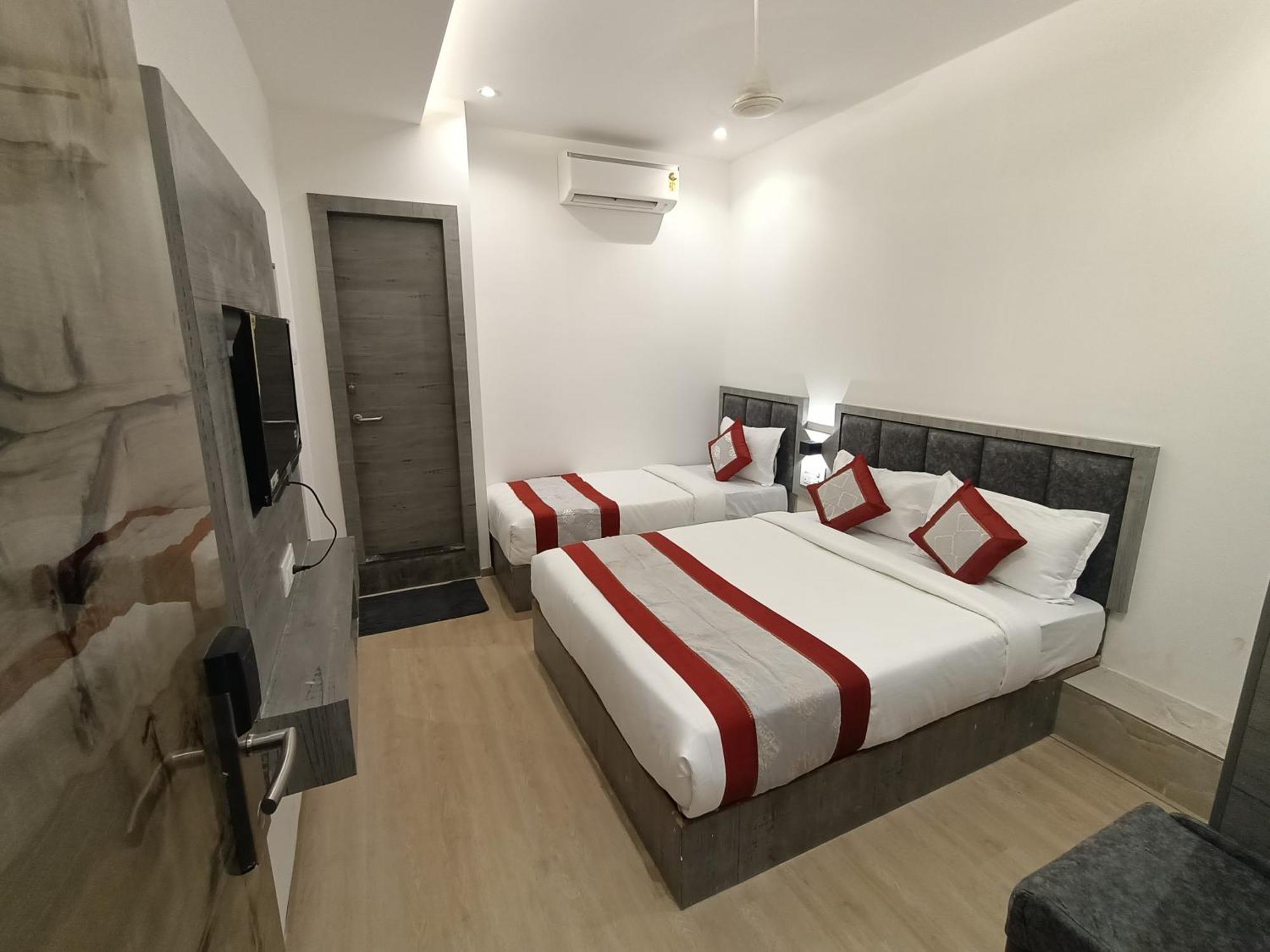 Hotel Beverly Palace Santacruz - Near Bkc - Mumbai Airport T1 Экстерьер фото