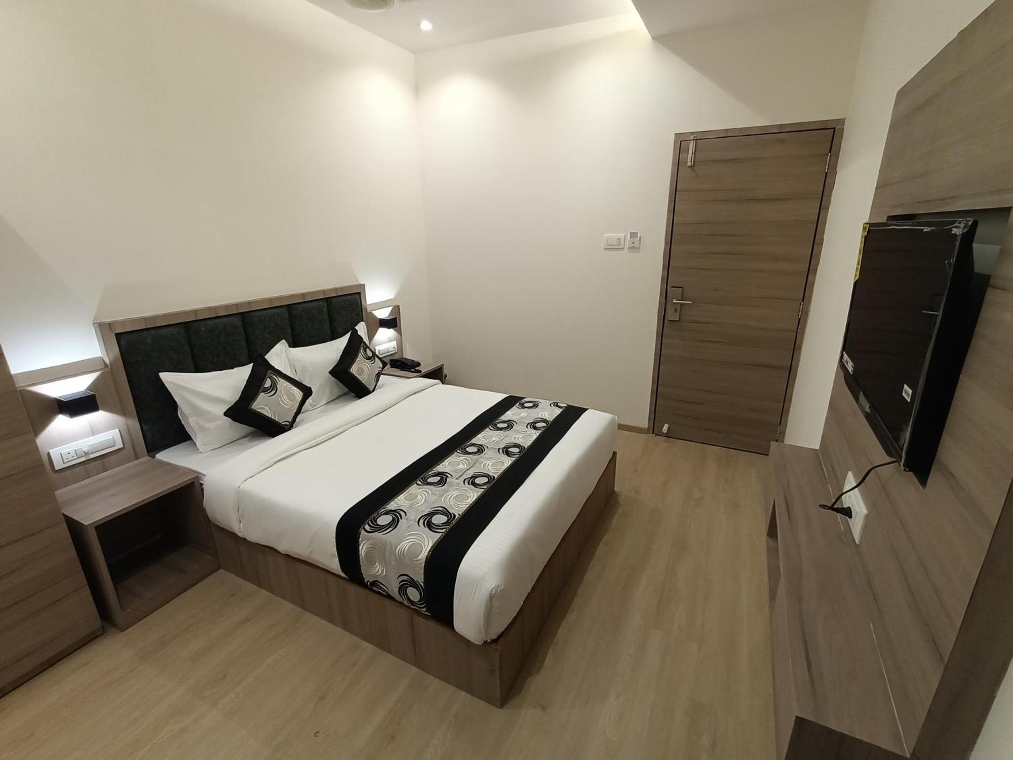 Hotel Beverly Palace Santacruz - Near Bkc - Mumbai Airport T1 Экстерьер фото
