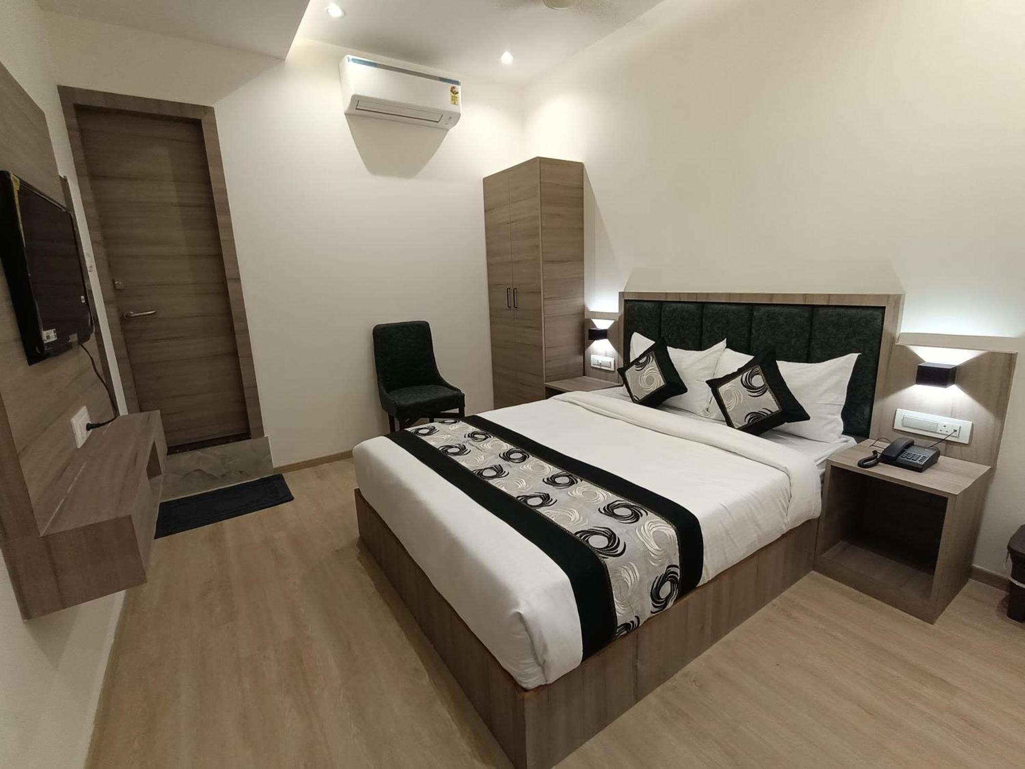 Hotel Beverly Palace Santacruz - Near Bkc - Mumbai Airport T1 Экстерьер фото