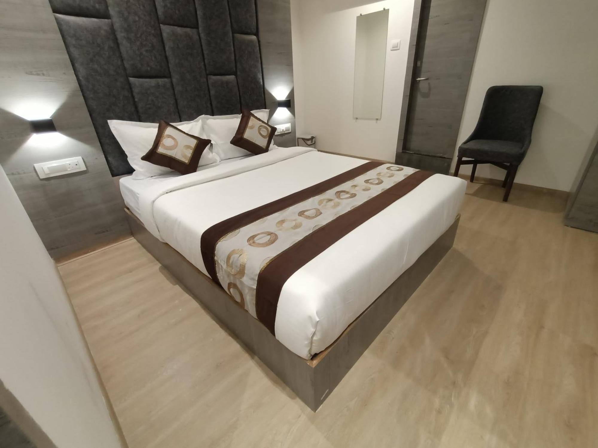 Hotel Beverly Palace Santacruz - Near Bkc - Mumbai Airport T1 Экстерьер фото