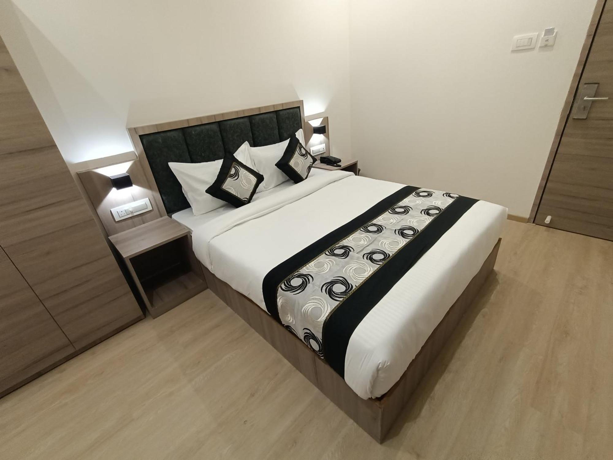 Hotel Beverly Palace Santacruz - Near Bkc - Mumbai Airport T1 Экстерьер фото